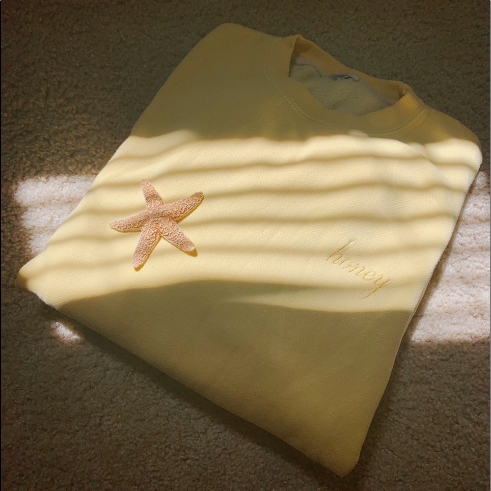 🌻a pre loved brandy honey yellow sweatshirt